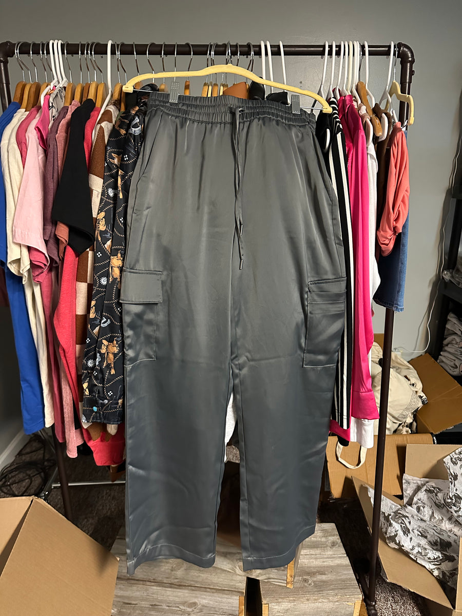 Silky cargo pants grey