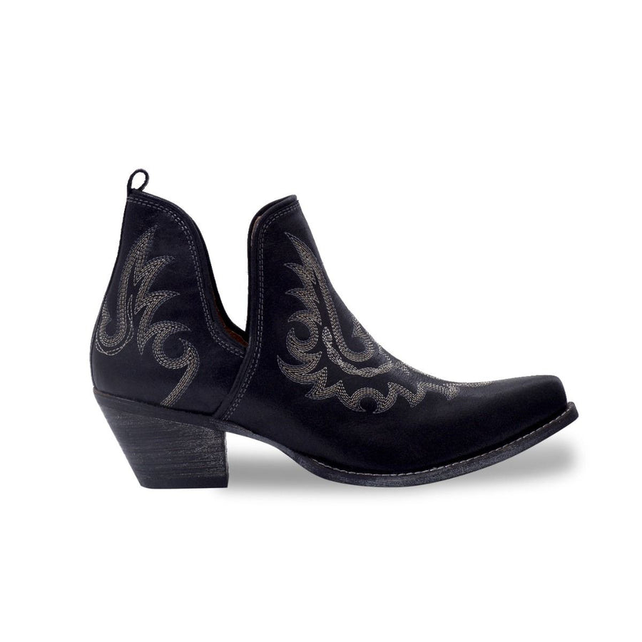 Lasso laced stitch leather bootie