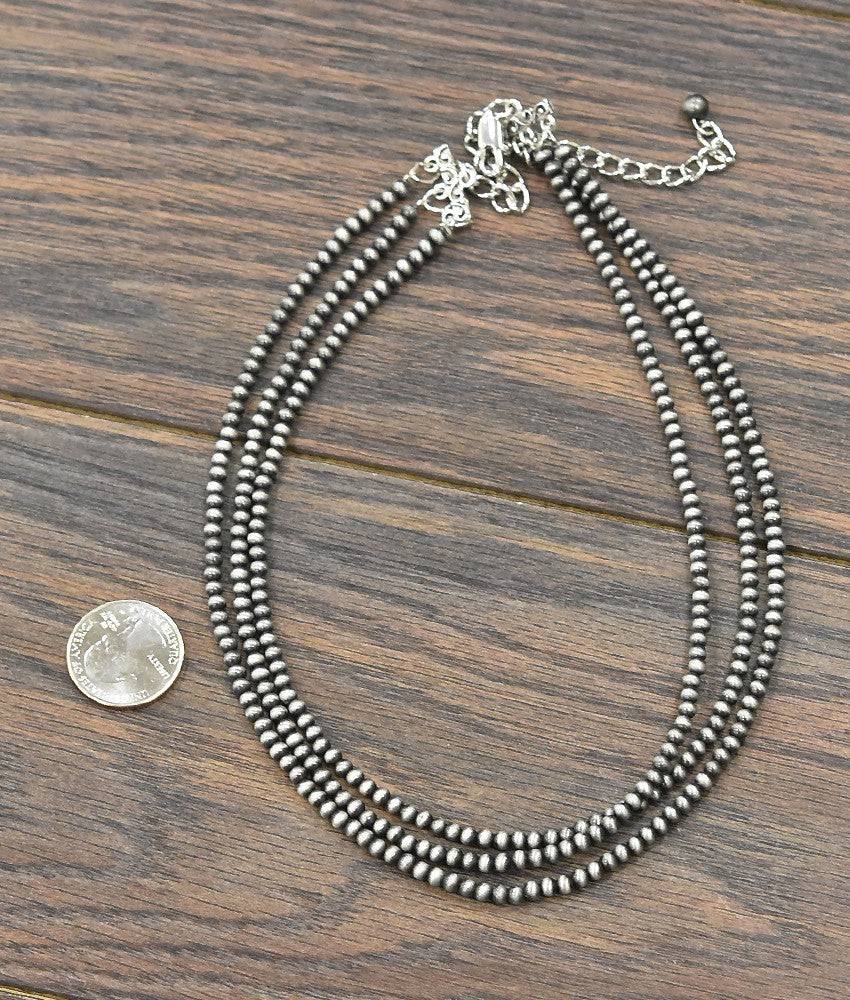 Triple Navajo pearl necklace Y