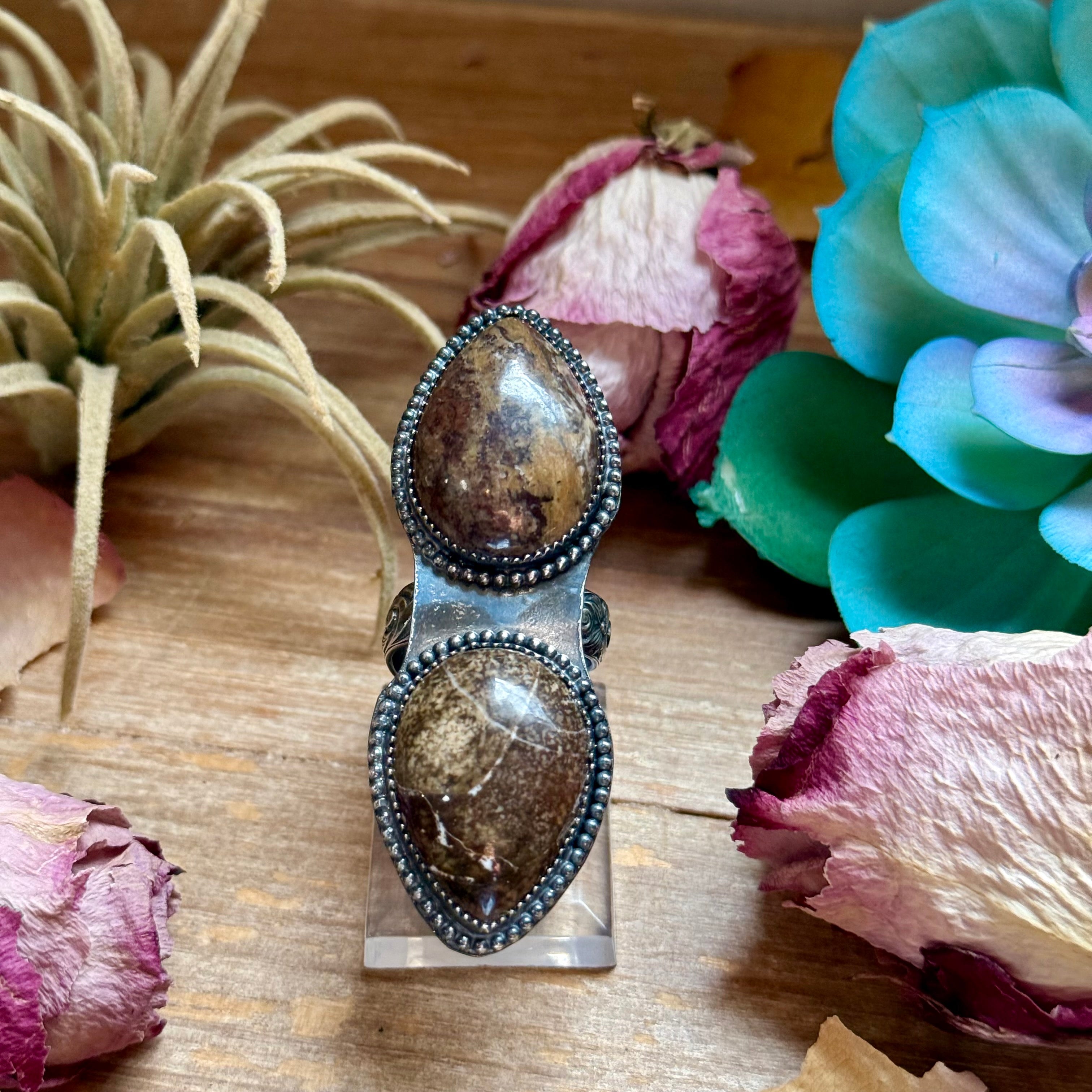 2 stone wild horse adjustable Mj