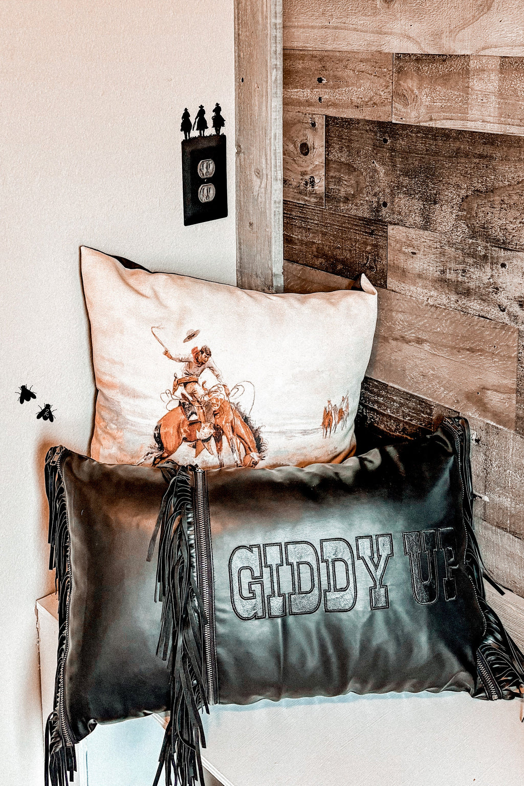 GIDDY UP Pillow Cover