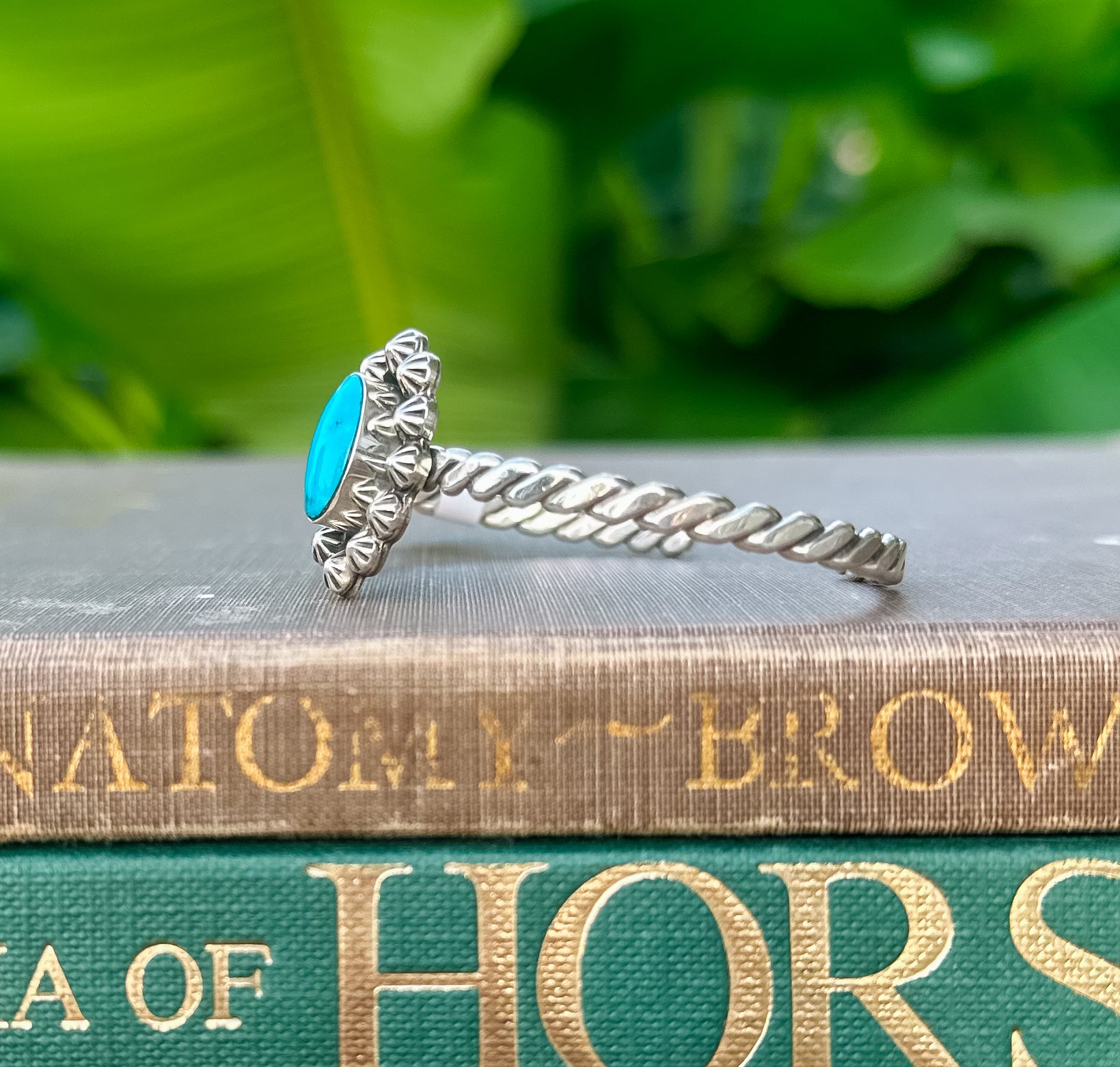 Navajo Handmade Kingman Oval Cuff