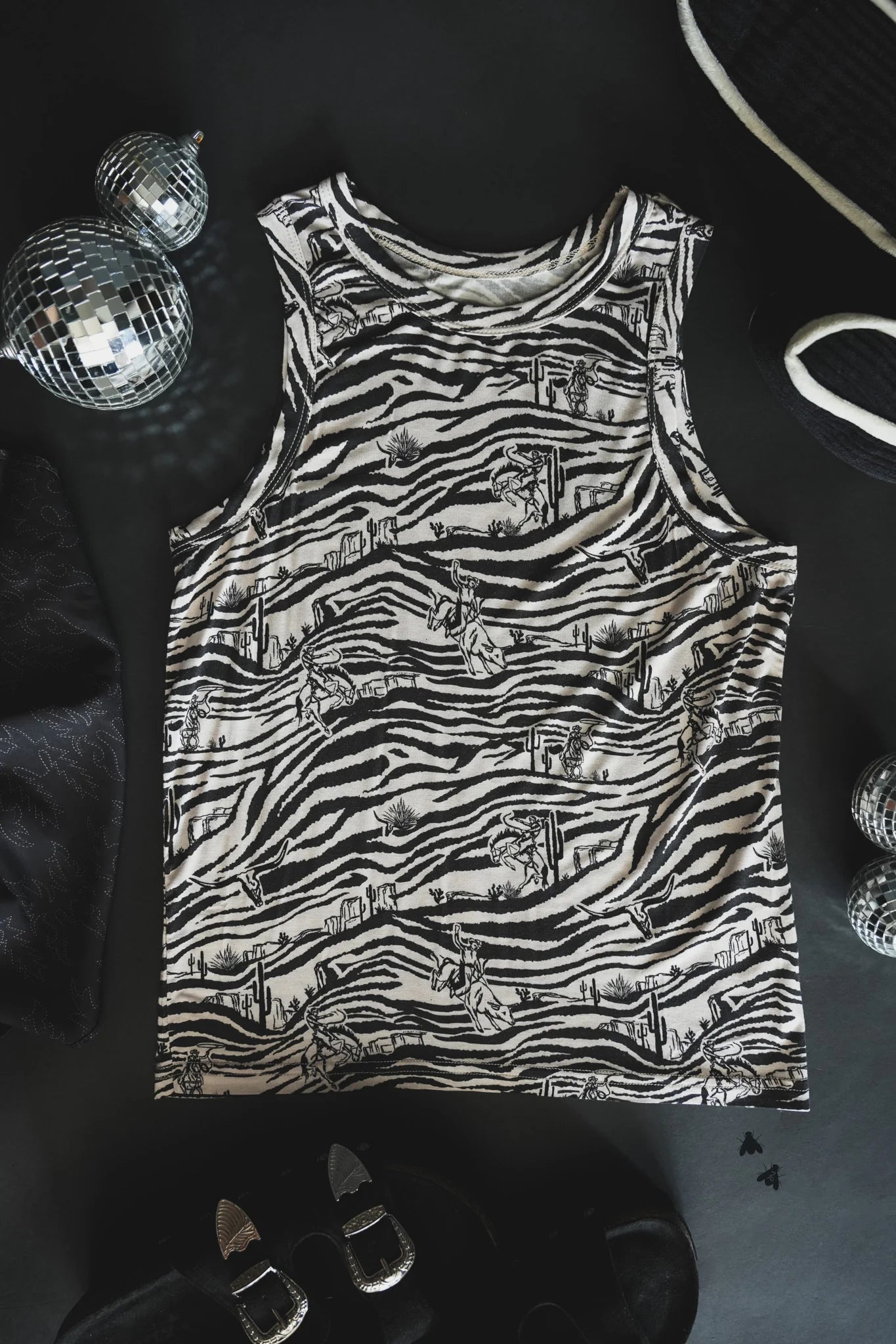 Cowboy Zoo Tank