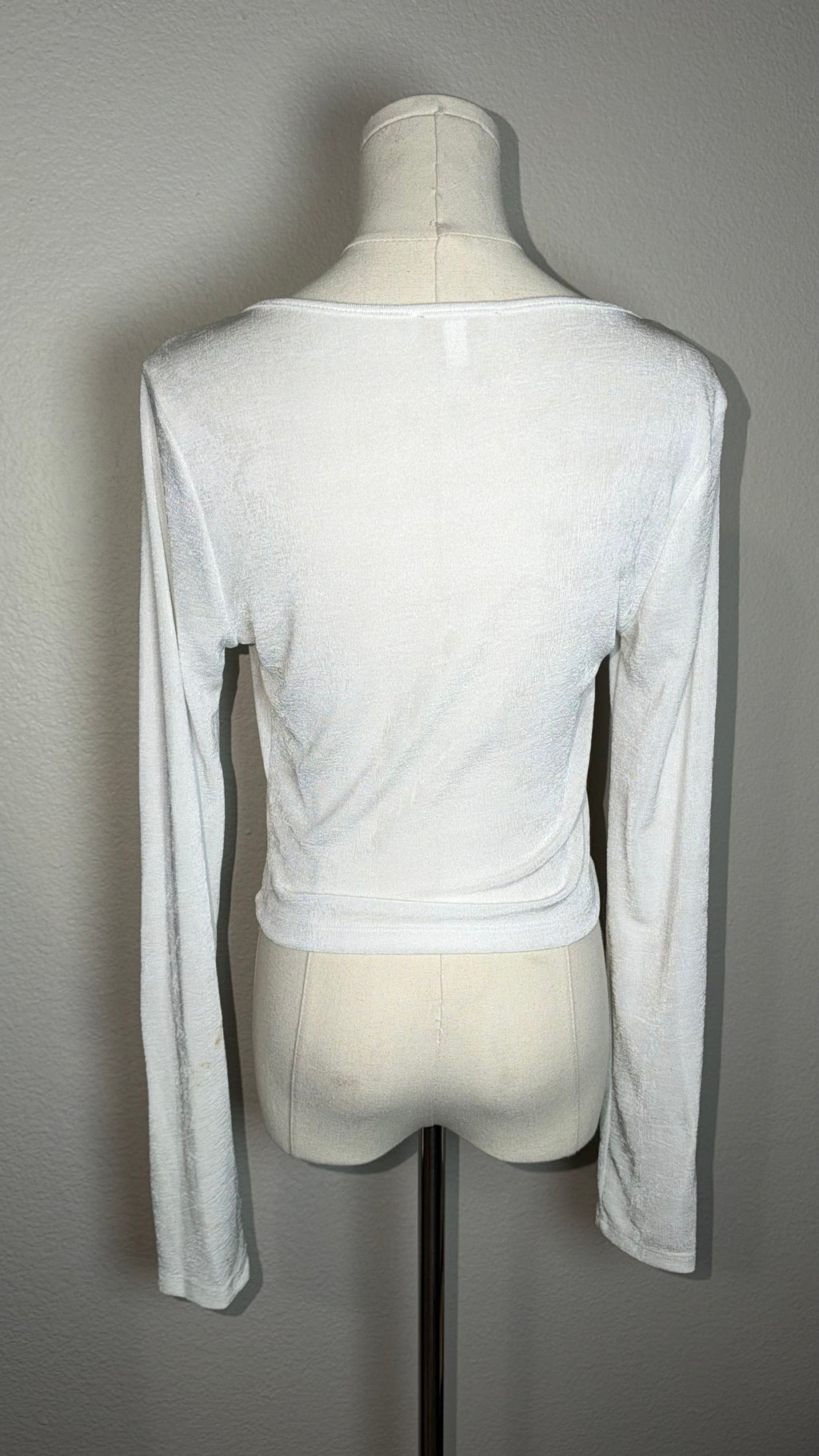 White long sleeve crop top