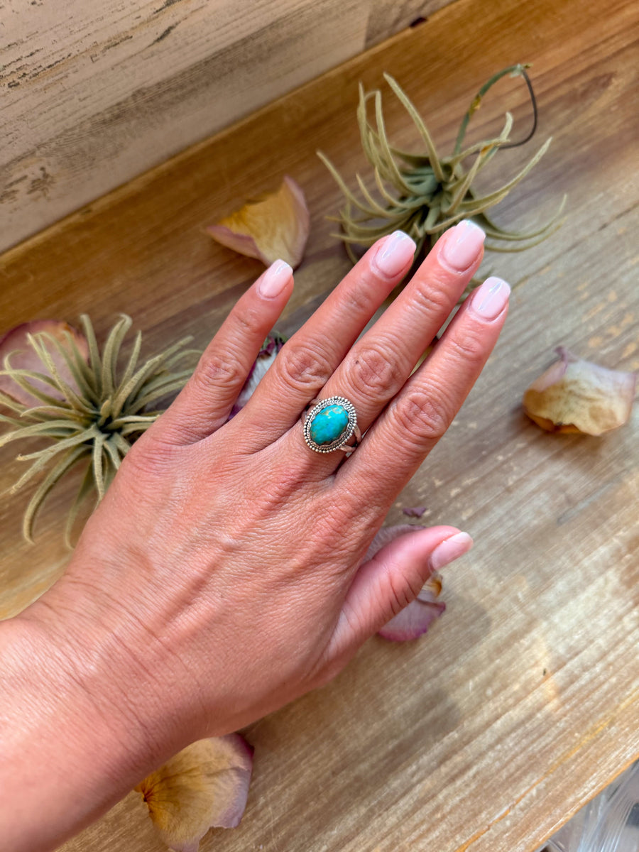 Kingman Turquoise Sterling Silver Ring – Size 8.5