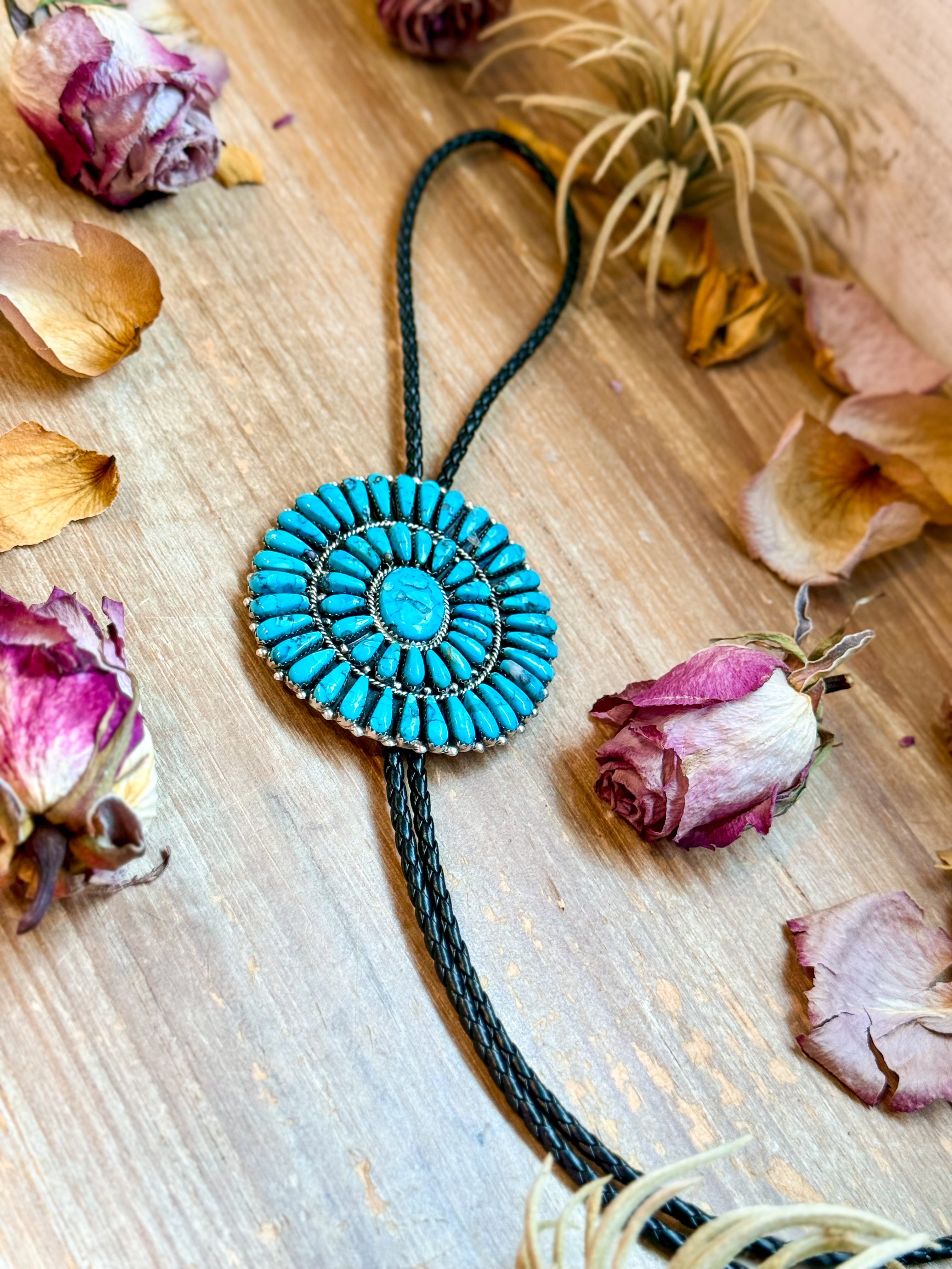 Kingman Turquoise Sterling Silver Bolo Tie – Navajo Handmade by Jesse Williams