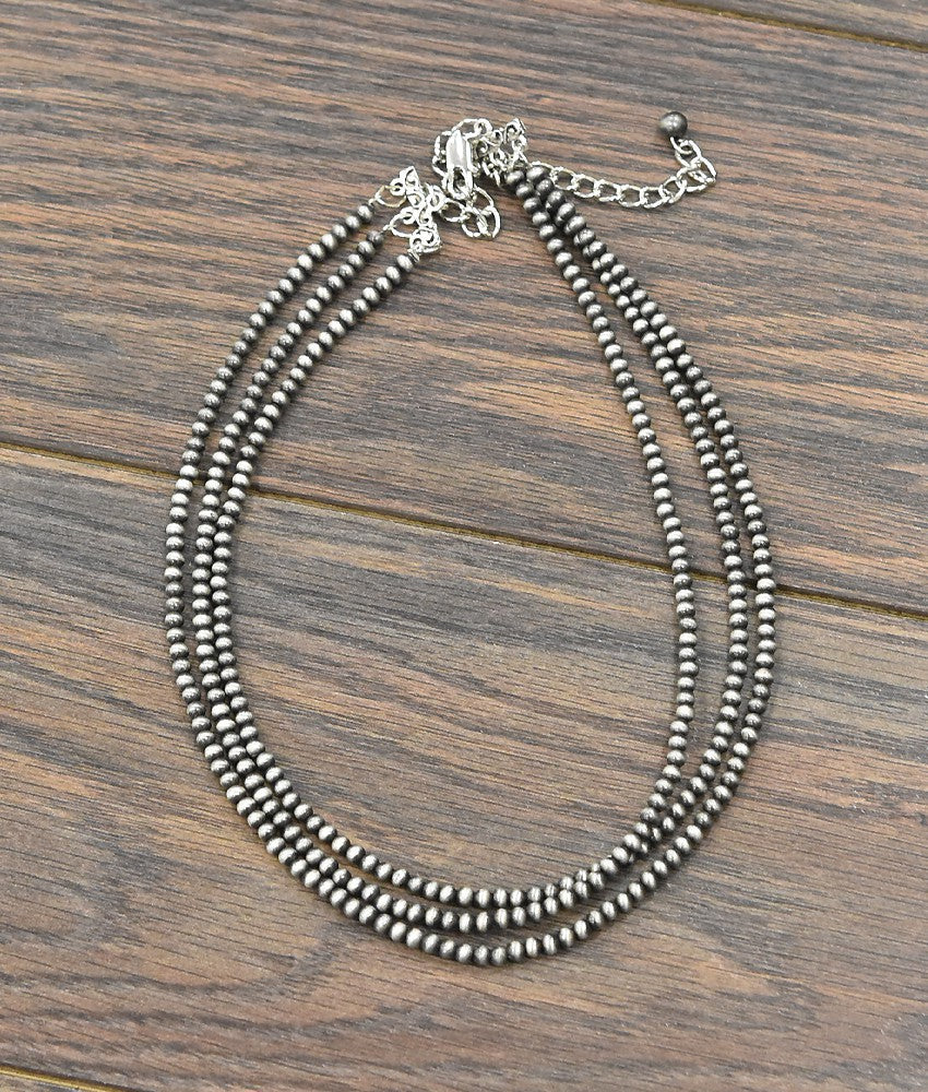 Triple Navajo pearl necklace Y